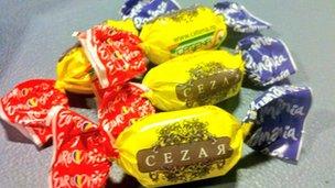 Romanian entry Cezar tried to keep journalists happy during the jury rehearsal with free sweets