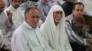 Devotees in the Imam Hussein mosque