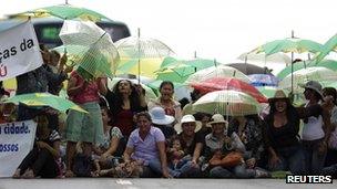 Protest by indigenous Brazilians in Brasilia on 5 November 2012