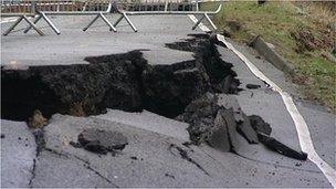 A4183 Oxford Road collapse