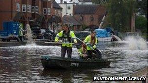 Rescuing fish from the Staffordshire and Worcestershire canal