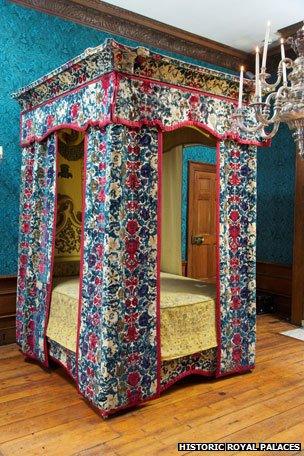 Mary of Modena's bed, Hampton Court Palace