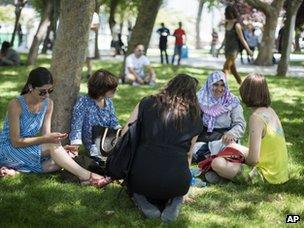 People in Gezi Park in Istanbul (8 July 2013)