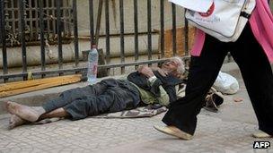 Homeless man in Cairo (3 April 2013)