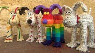 Giant Gromit sculptures unveiled in Bristol