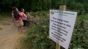 Warning sign at Gullet quarry