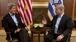 John Kerry and Benjamin Netanyahu in Jerusalem on 27 June 2013