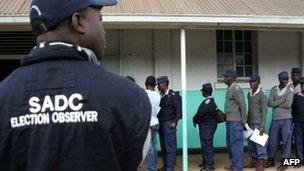 A Sadc observing watch police vote