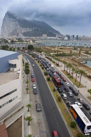 Motorists queue at the border crossing between Spain and Gibraltar in La Linea de la Concepcion, 13 August