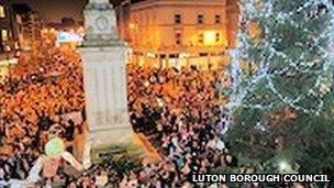 Luton Christmas lights switch on