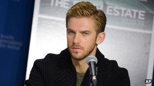 Dan Stevens at the press conference for The Fifth Estate in Toronto