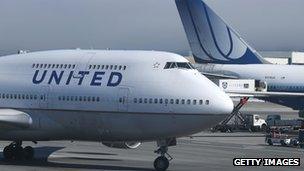 United Airlines file photo (25 July 2013)