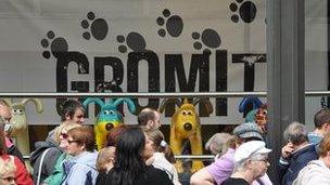 Queue for Gromit exhibition