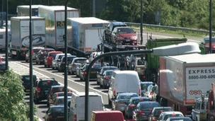 Tailbacks on M4 near Brynglas tunnels