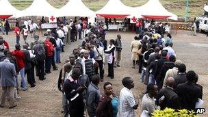 Kenyans line up to donate blood for injured persons