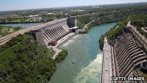 Hydroelectric dam