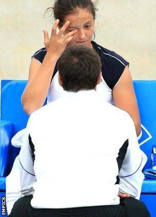 Laura Robson receives coaching from Miles Maclagan