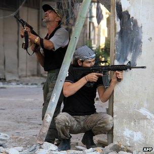 Rebel fighters in Damascus Yalda suburb, 18 Sep 13