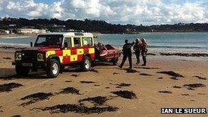 Kayaker rescue. Pic: Ian Le Sueur