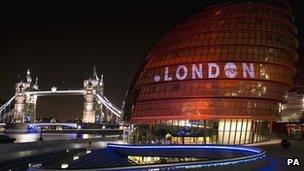 London domain name projected on City Hall