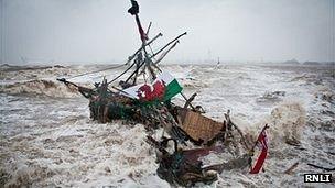 Black Pearl pirate ship on New Brighton beach