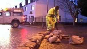 Sandbags being placed in Keadby