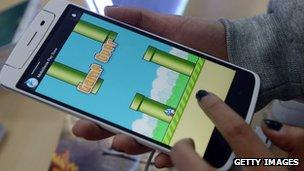 Flappy Bird being played