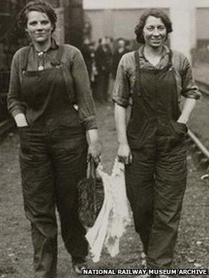 Women carriage cleaners on the London & South Western Railway, about 1916