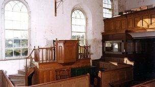 Interior of Llwynrhydowen chapel