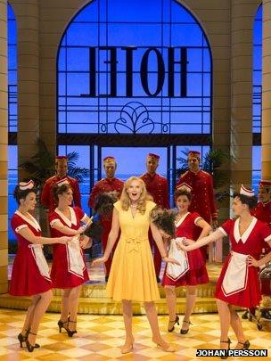 Katherine Kingsley and friends in Dirty Rotten Scoundrels