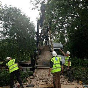 Richard III statue move