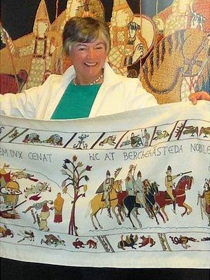 Kate Russell with the Alderney Bayeux Tapestry