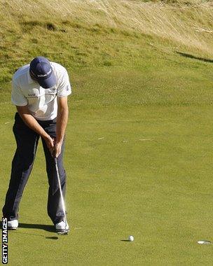 Padraig Harrington putts the 17th hole at Birkdale