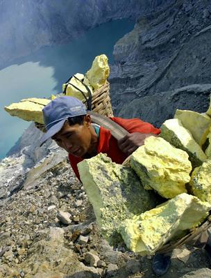 A man carrying sulphur