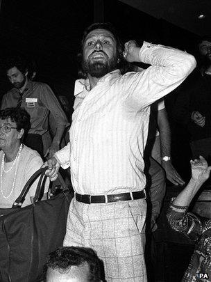 Ricky Tomlinson shouting from the balcony at the 1975 TUC conference in Blackpool