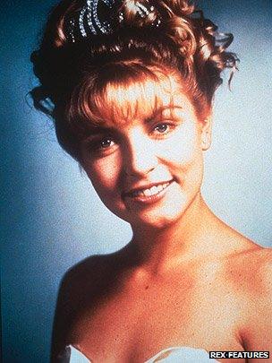 Sheryl Lee as Laura Palmer in Twin Peaks