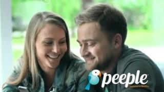 Peeple website - couple looking at phone