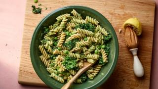 Pea pesto pasta salad base