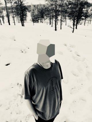The man who can't face the internet - BBC News