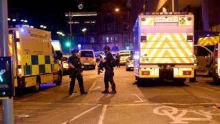 In pictures: Manchester attack aftermath - BBC News
