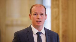 Over 288,000 NI pensioners could get fuel payment - Lyons