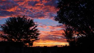 Your pictures of sunset over Scotland - BBC News
