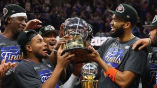 The New York Knicks celebrate winning the Eastern Conference Finals
