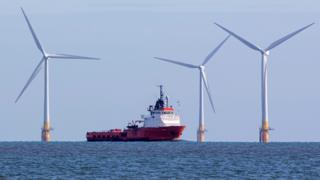 New UK plan to reach net zero goal faces criticism - BBC News