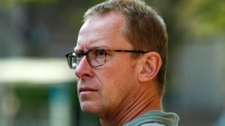 Former HSBC trader has fraud conviction overturned