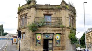 Plan to revive Shipley's former Carnegie Library building - BBC News