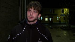 Beachdan air an t-sràid mun bhuidseat aig Riaghaltas na h-Alba