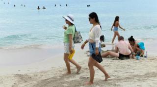 Trump tightens US policy on Cuba