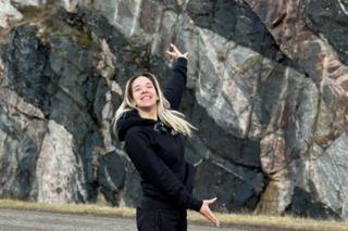 The woman who quit engineering to become a rock star - BBC News