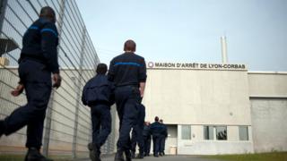 French prisoner escapes in fellow inmate's bag, officials say